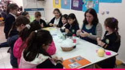 Celebrando a los niños!